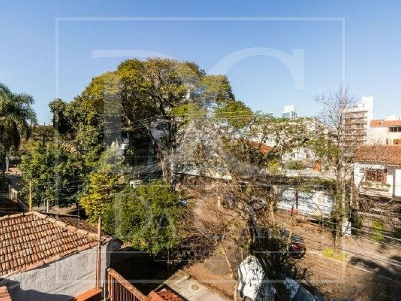 Cobertura à venda com 158m², 3 dormitórios, 1 suíte, 2 vagas no bairro Petrópolis em Porto Alegre