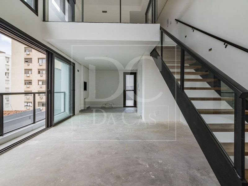 Loft à venda com 76m², 1 dormitório, 1 suíte, 2 vagas no bairro Rio Branco em Porto Alegre