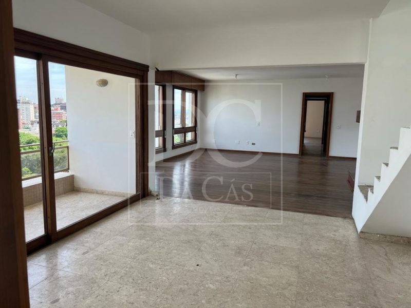 Apartamento à venda com 547m², 4 dormitórios, 1 suíte, 4 vagas no bairro Floresta em Porto Alegre