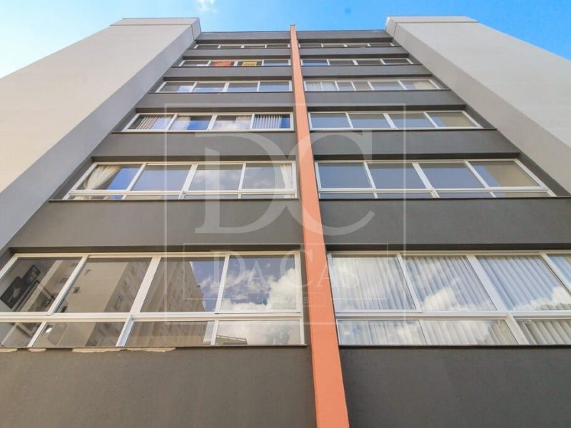 Apartamento à venda com 66m², 1 dormitório, 1 vaga no bairro Passo da Areia em Porto Alegre