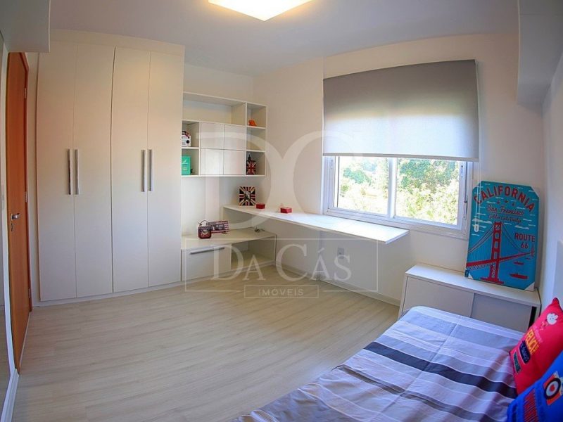 Apartamento à venda com 87m², 2 dormitórios, 1 suíte, 2 vagas no bairro Passo da Areia em Porto Alegre