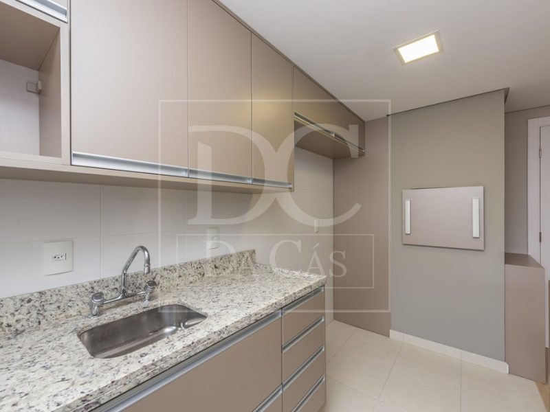 Apartamento à venda com 65m², 3 dormitórios, 1 suíte, 2 vagas no bairro Petrópolis em Porto Alegre